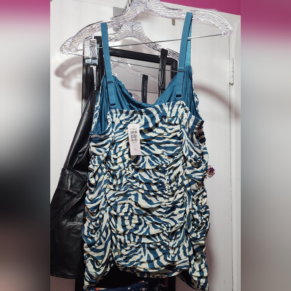 Torrid Cropped Shirred Cami - Picture 7 of 9